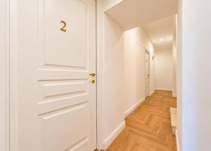 Boutique 81 - Spanish Steps Affittacamere 4*